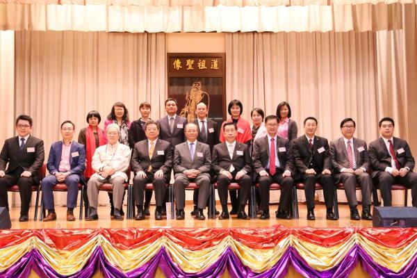 各位嘉賓一同合照。