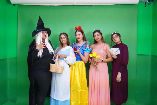 Native English Teachers are preparing for the Halloween mini-movie.